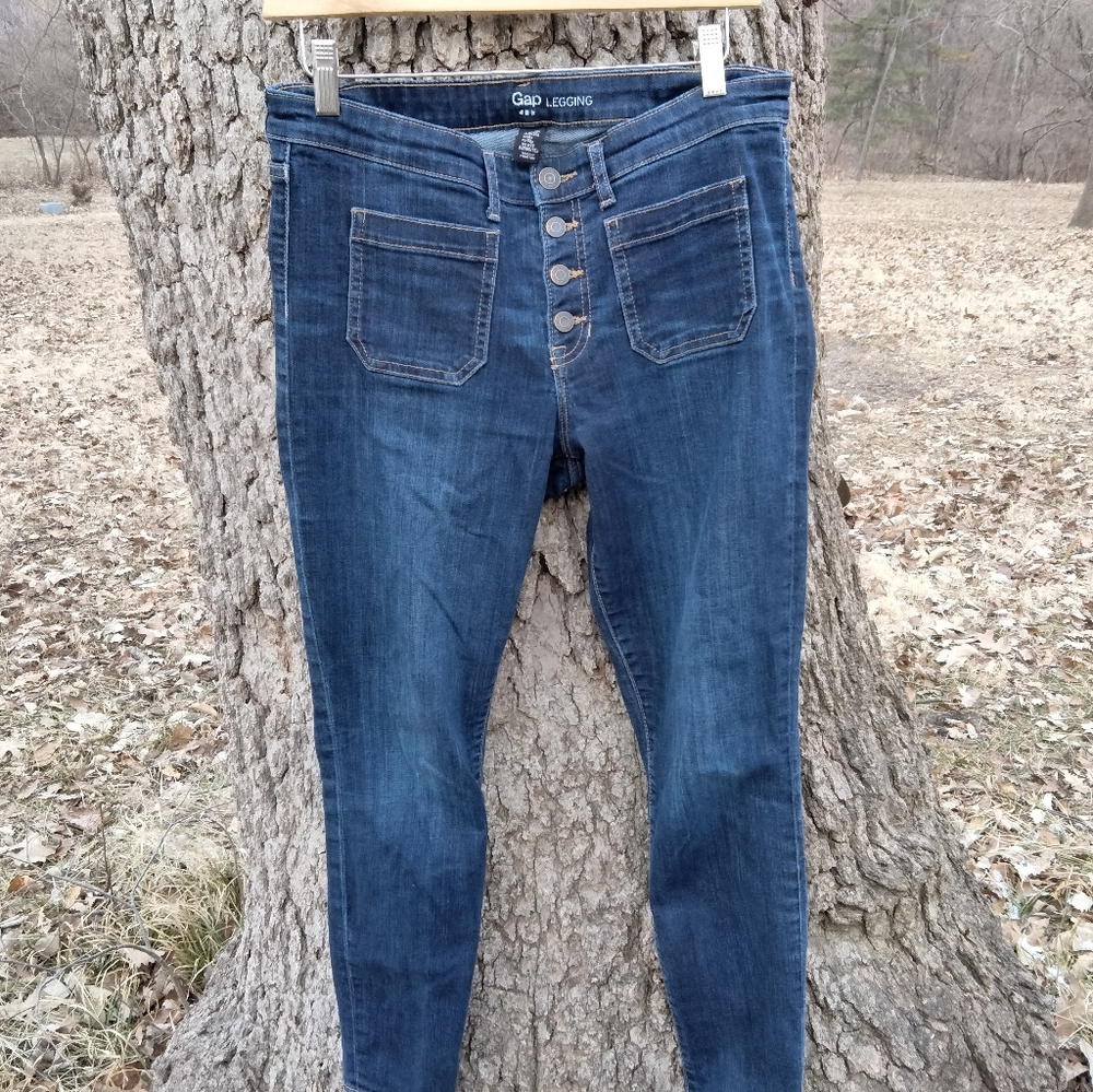 ⬇️Price Drop !⬇️GAP denim legging in size 10/30R